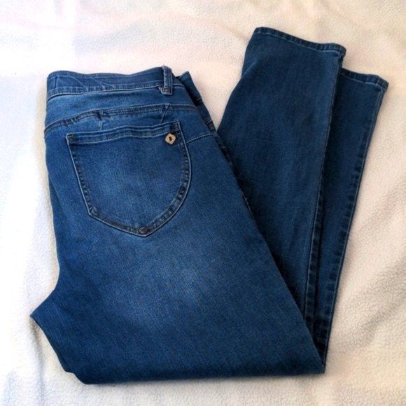 Democracy Ab Solution Stretch Skinny Jeans - Picture 2 of 15